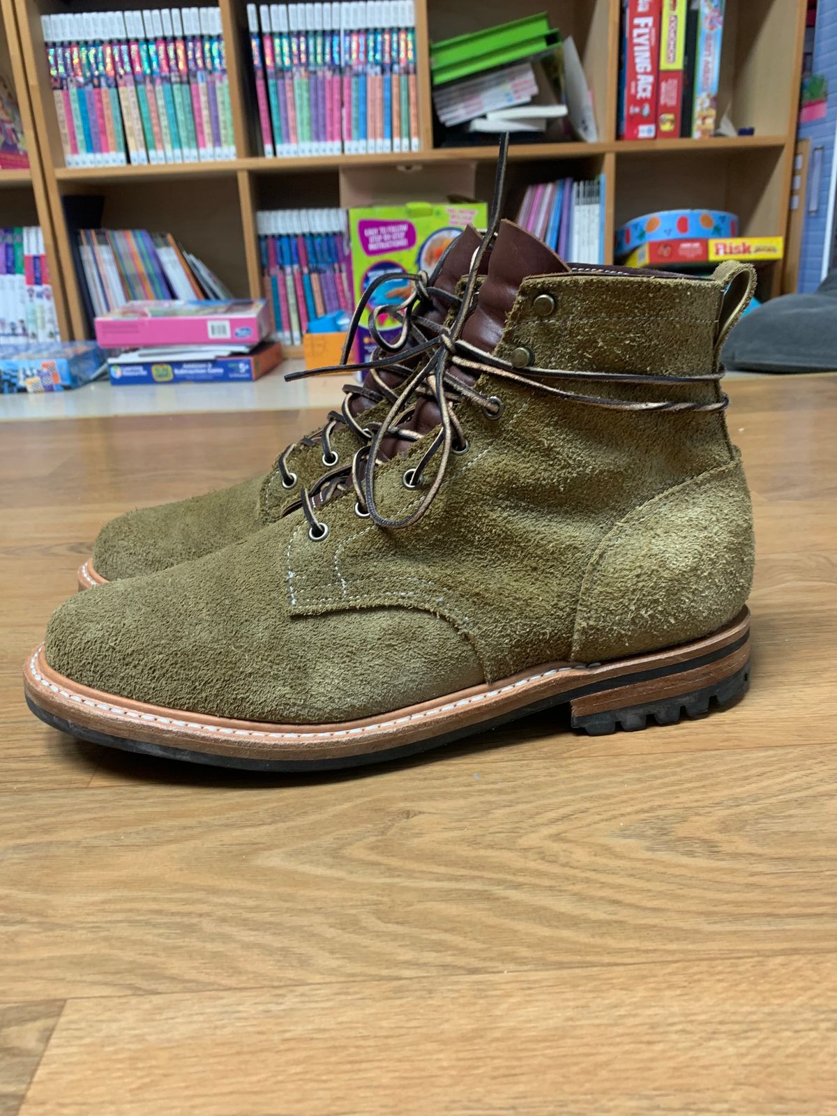 Photo by eggieman on January 5, 2023 of the Truman Service Boot in Tasman Leather Group Coyote Roughout.