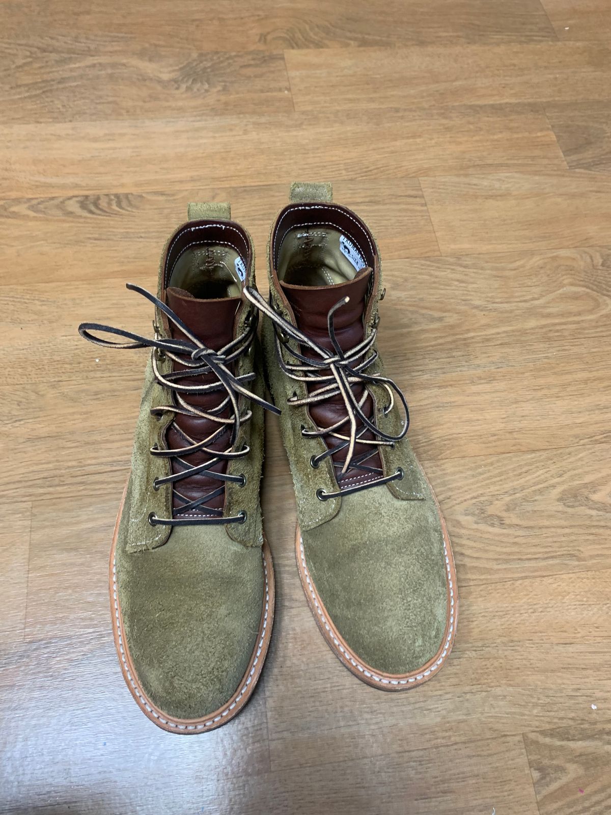 Photo by eggieman on January 5, 2023 of the Truman Service Boot in Tasman Leather Group Coyote Roughout.