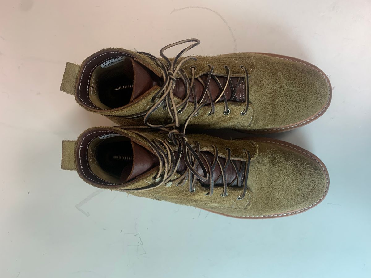 Photo by eggieman on March 5, 2023 of the Truman Service Boot in Tasman Leather Group Coyote Roughout.