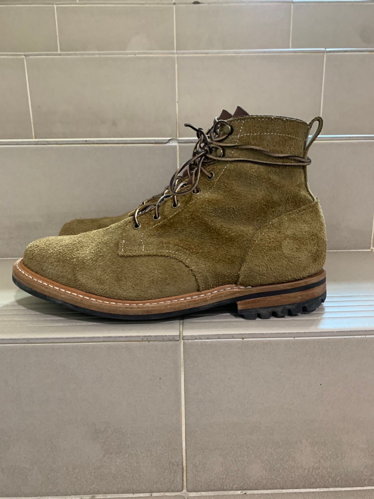 Photo by eggieman on April 2, 2023 of the Truman Service Boot in Tasman Leather Group Coyote Roughout.