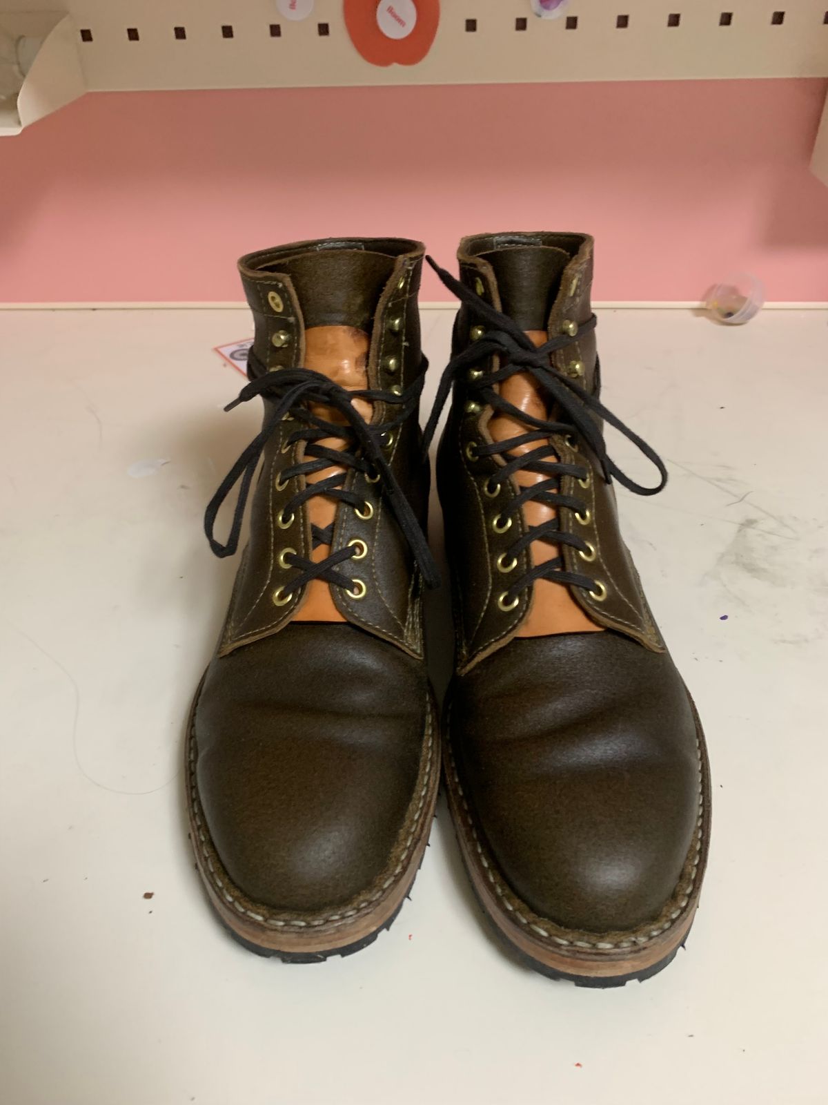 Photo by eggieman on November 5, 2023 of the White's MP-Sherman Plain Toe in Horween Olive Waxed Flesh.