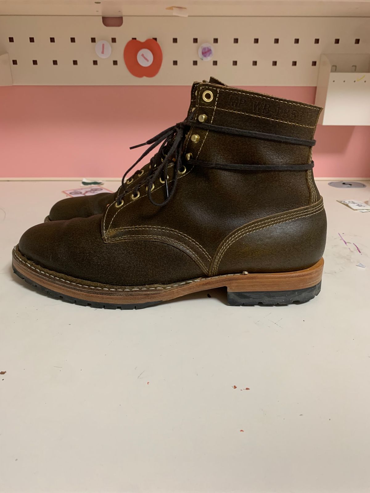 Photo by eggieman on November 5, 2023 of the White's MP-Sherman Plain Toe in Horween Olive Waxed Flesh.