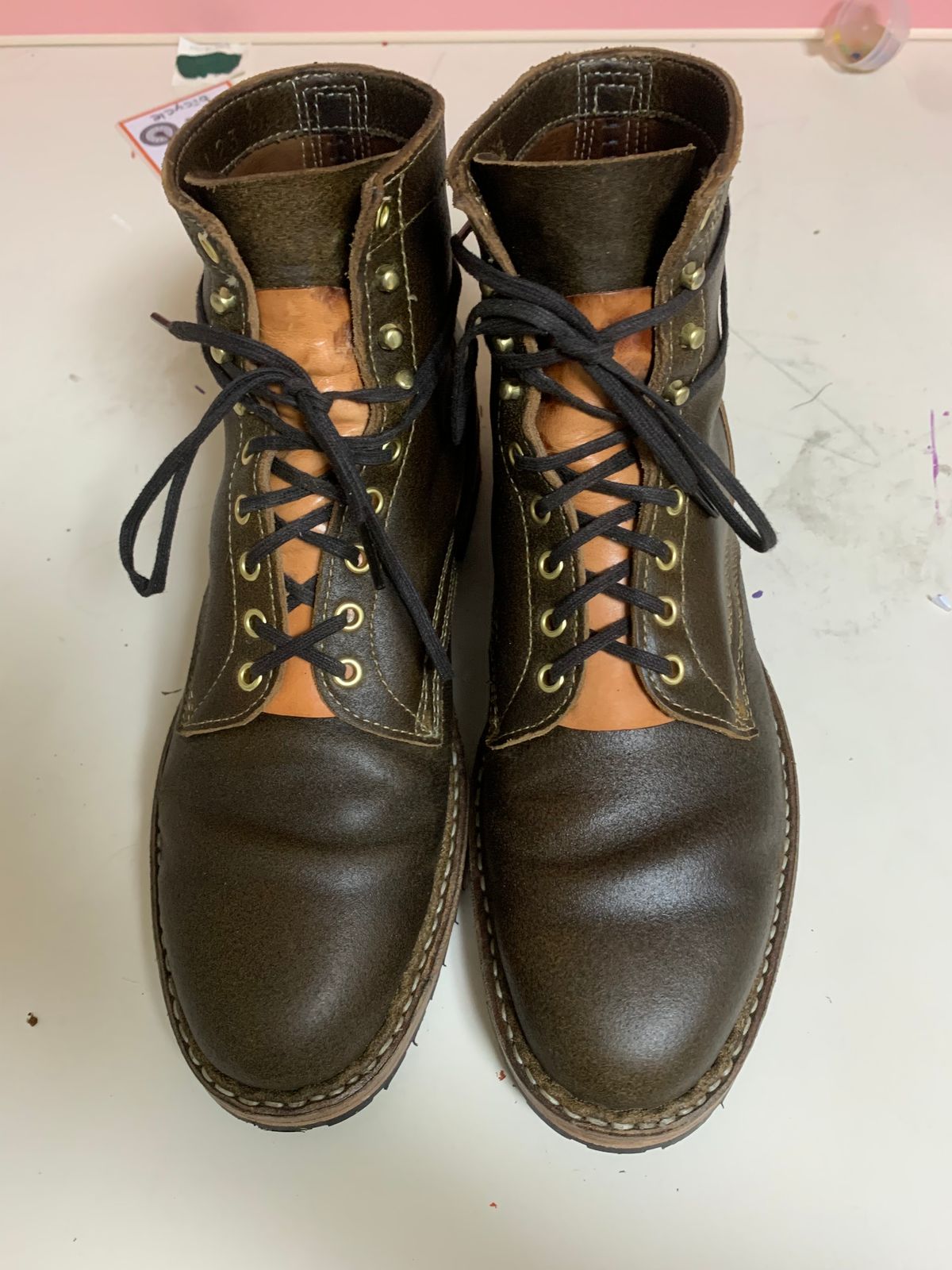 Photo by eggieman on November 5, 2023 of the White's MP-Sherman Plain Toe in Horween Olive Waxed Flesh.