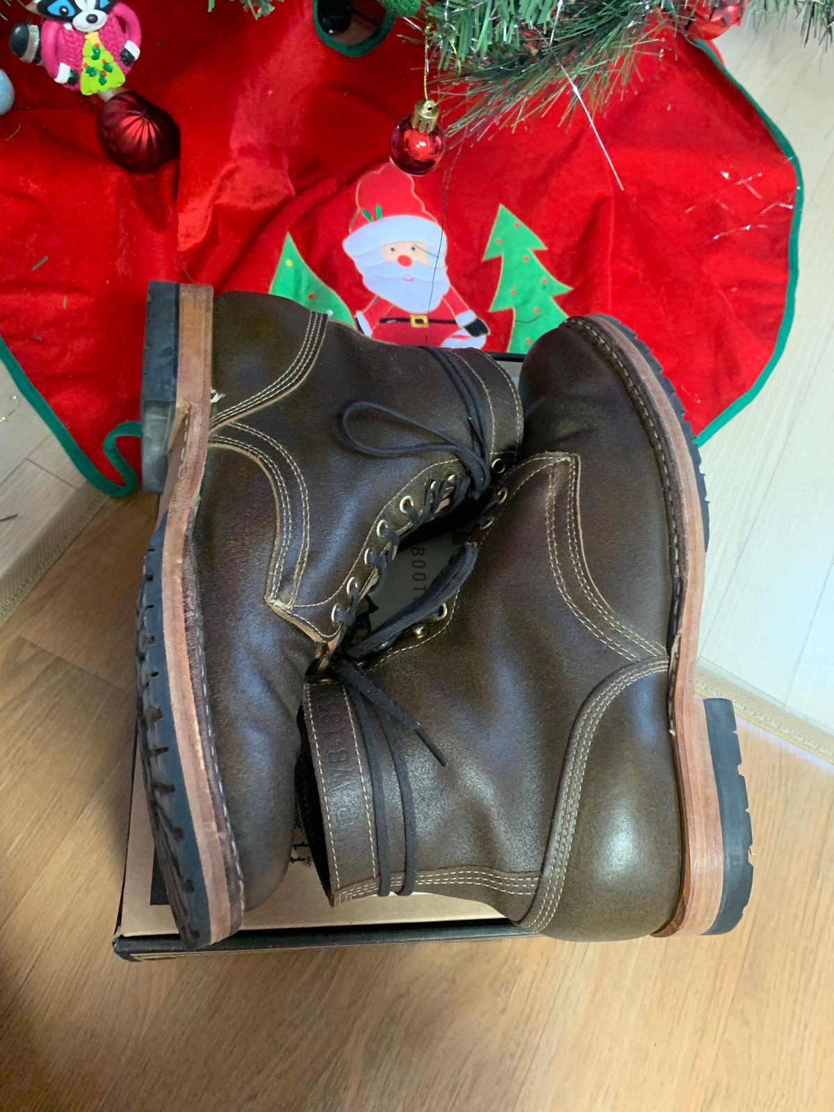 Photo by eggieman on December 5, 2023 of the White's MP-Sherman Plain Toe in Horween Olive Waxed Flesh.