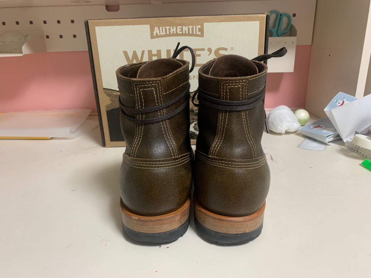 Photo by eggieman on January 5, 2024 of the White's MP-Sherman Plain Toe in Horween Olive Waxed Flesh.