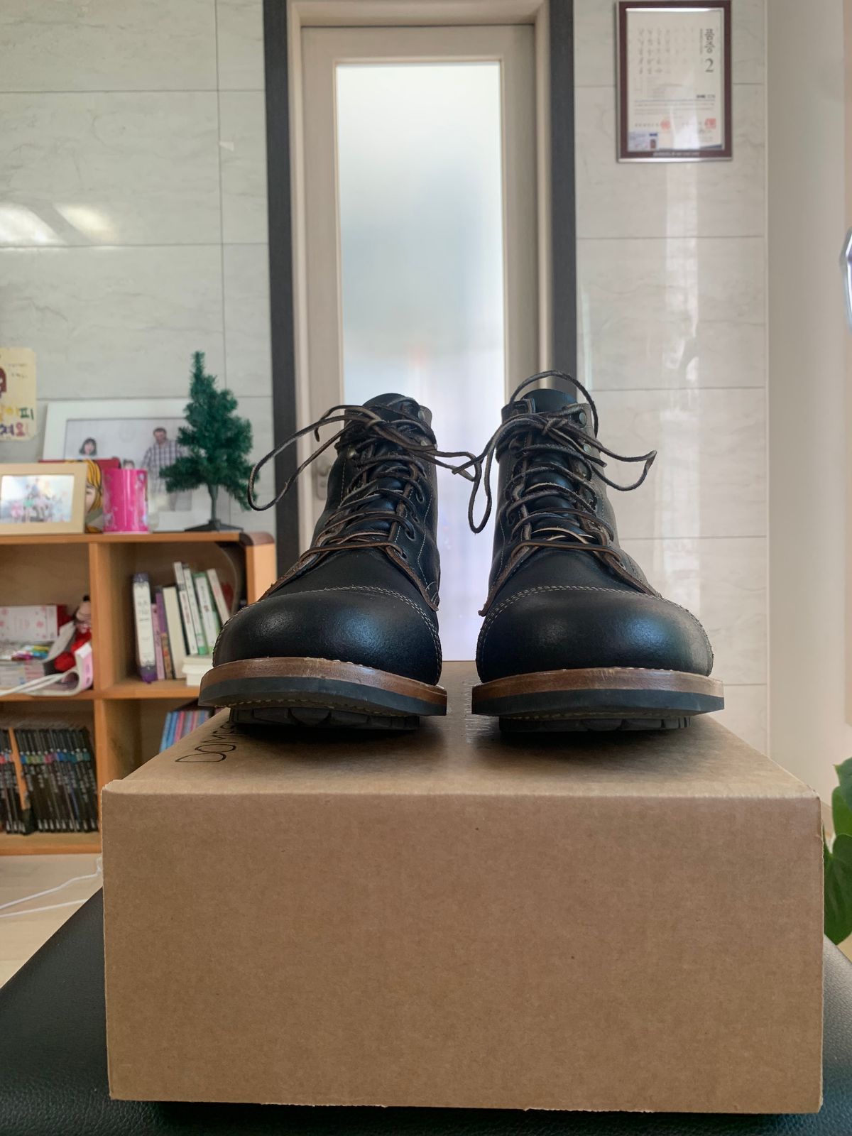 Photo by eggieman on November 5, 2024 of the Truman Cap Toe Boot in Horween Black Waxed Flesh.