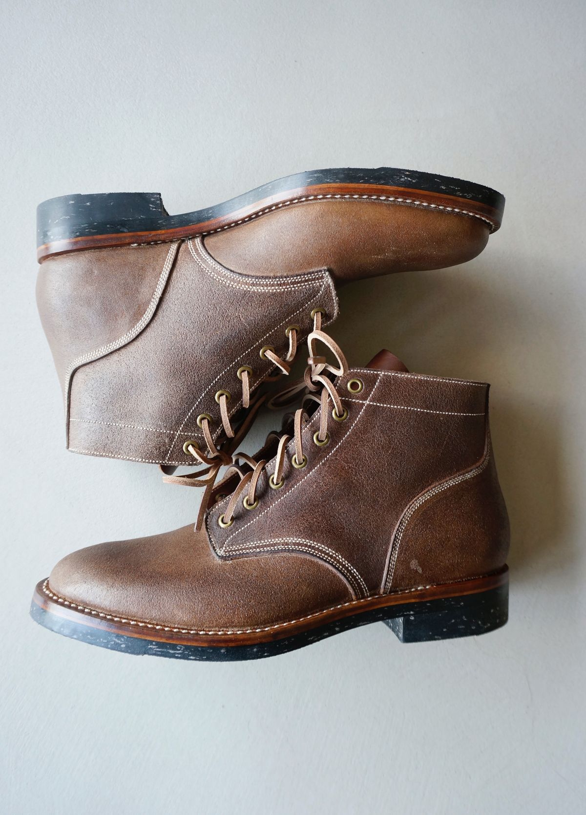 Photo by bbertens on October 1, 2022 of the Onderhoud SVC01 Boondocker in Horween Marine Field Roughout.