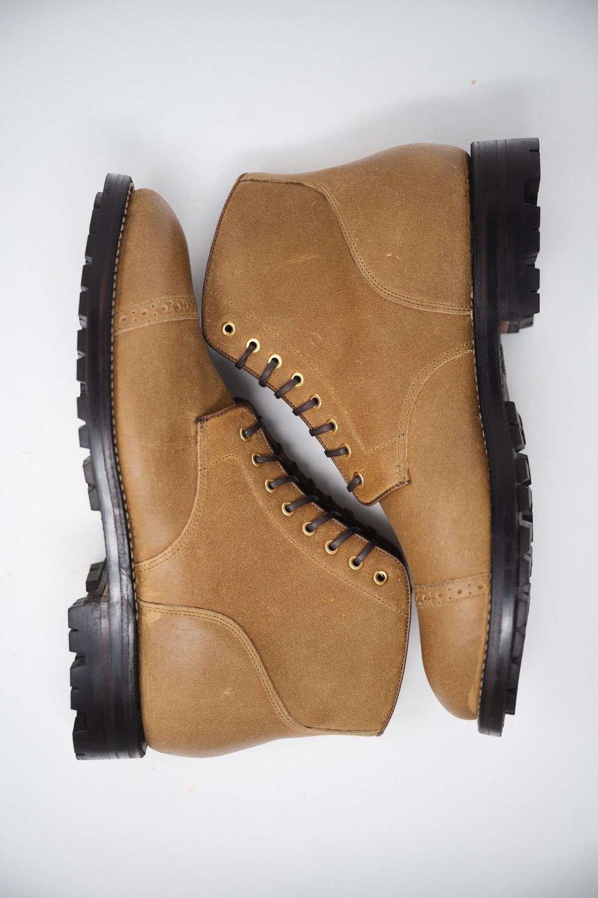 Photo by ccasenhiser on October 6, 2024 of the Grant Stone Garrison Boot in C.F. Stead Natural Waxy Commander Suede.