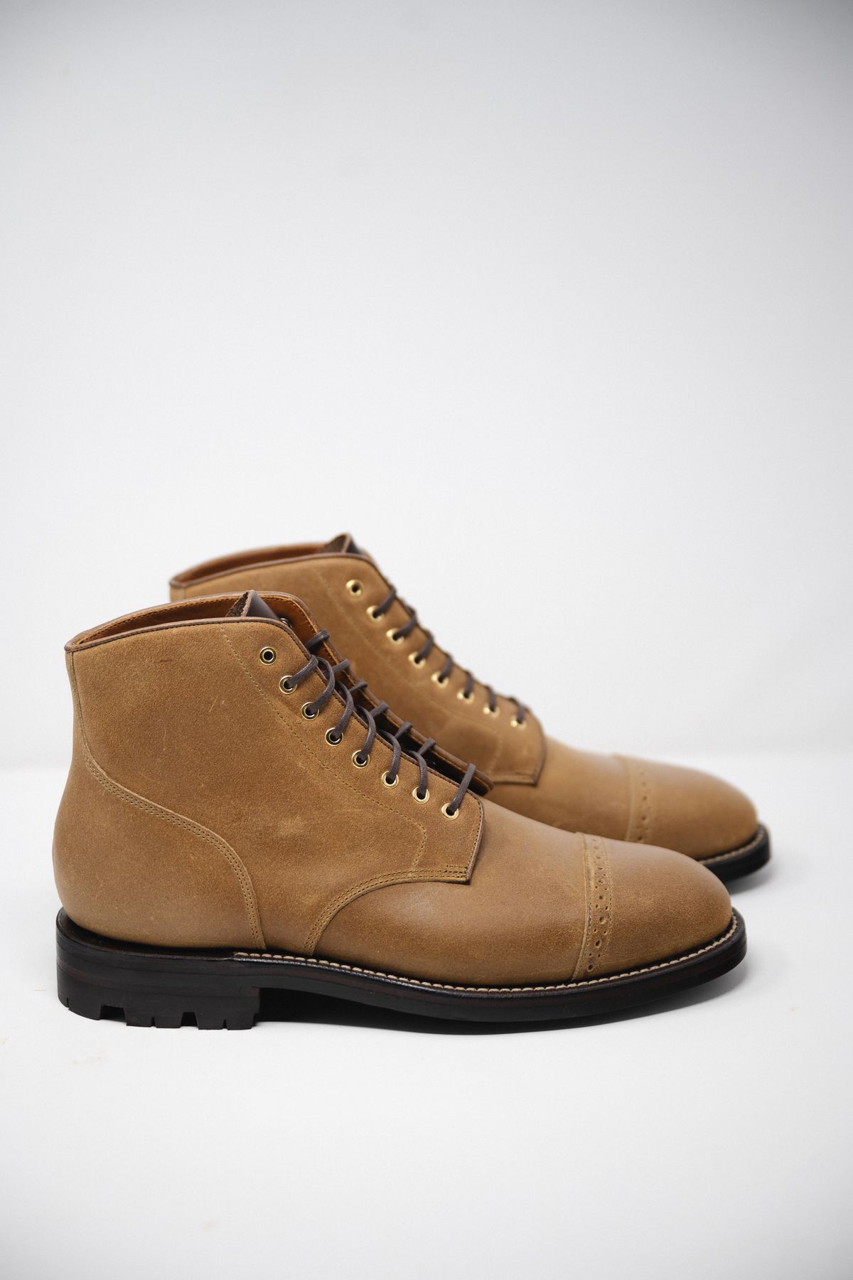 Photo by ccasenhiser on October 6, 2024 of the Grant Stone Garrison Boot in C.F. Stead Natural Waxy Commander Suede.