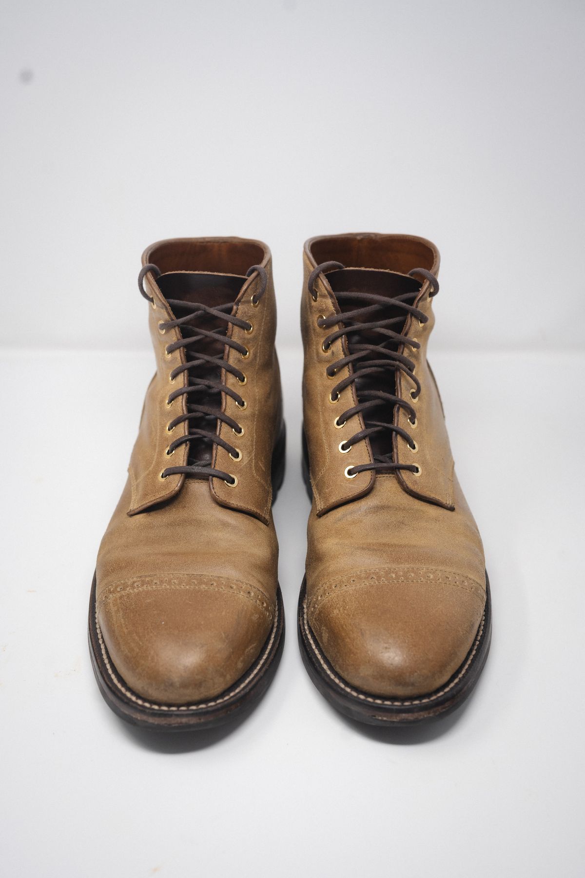Photo by ccasenhiser on December 6, 2024 of the Grant Stone Garrison Boot in C.F. Stead Natural Waxy Commander Suede.