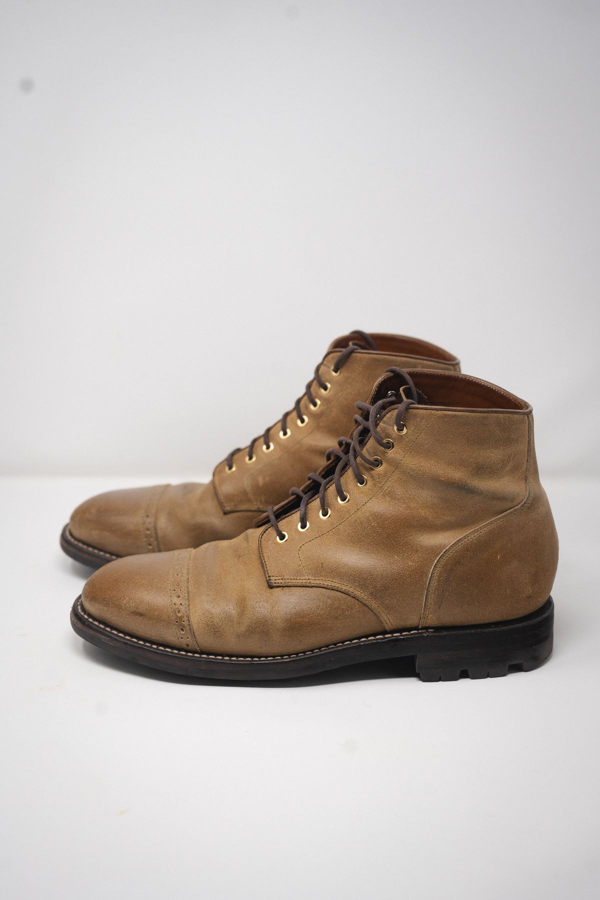 Photo by ccasenhiser on December 6, 2024 of the Grant Stone Garrison Boot in C.F. Stead Natural Waxy Commander Suede.