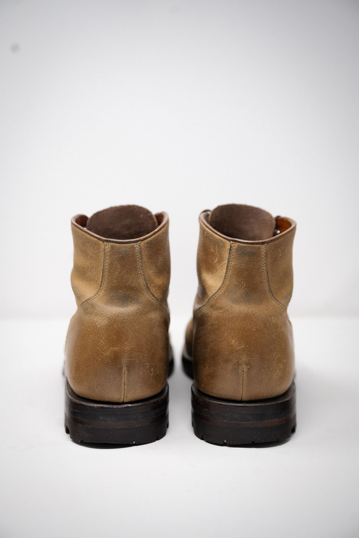Photo by ccasenhiser on January 6, 2025 of the Grant Stone Garrison Boot in C.F. Stead Natural Waxy Commander Suede.