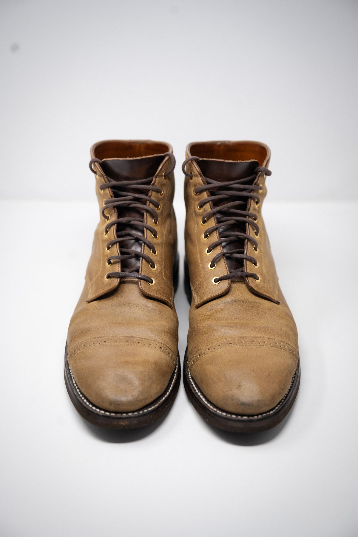 Photo by ccasenhiser on January 6, 2025 of the Grant Stone Garrison Boot in C.F. Stead Natural Waxy Commander Suede.