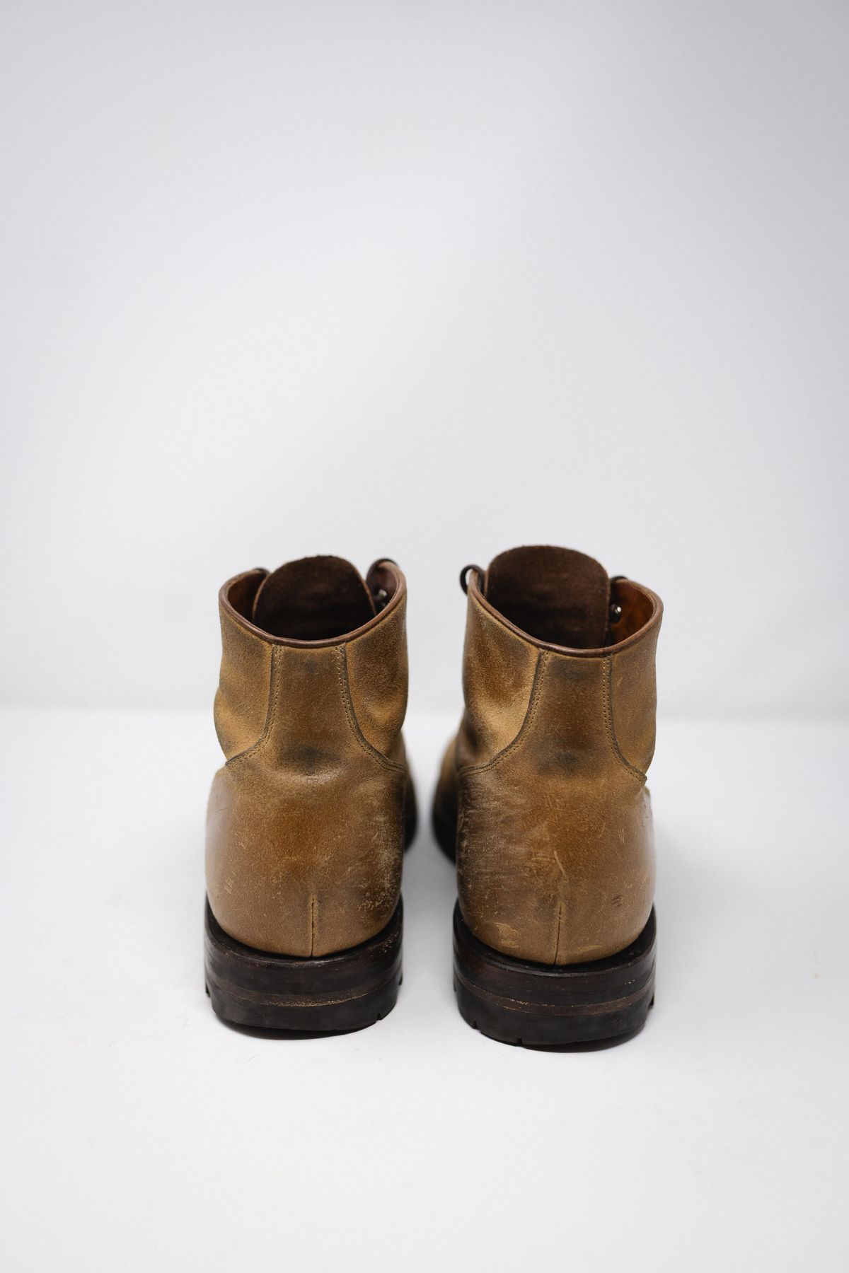 Photo by ccasenhiser on March 6, 2025 of the Grant Stone Garrison Boot in C.F. Stead Natural Waxy Commander Suede.
