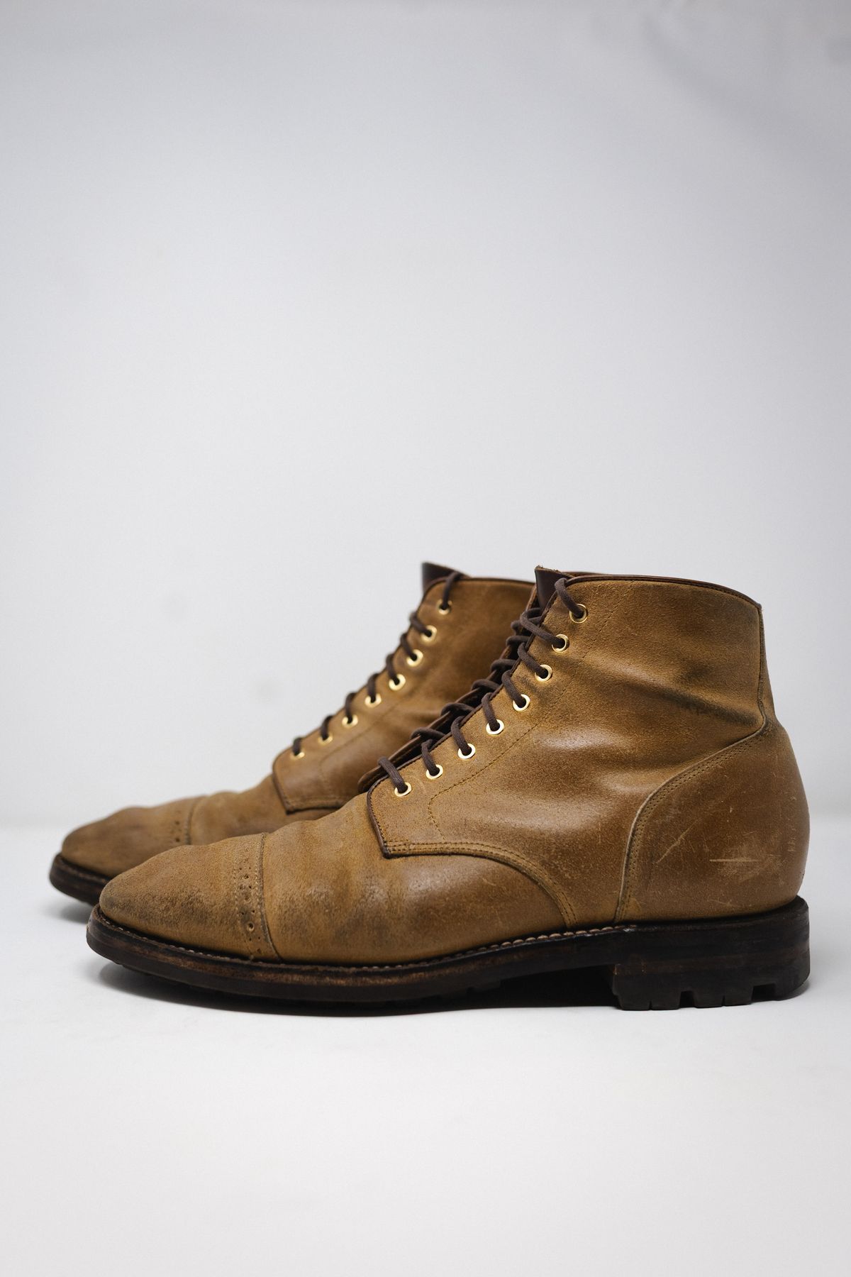 Photo by ccasenhiser on March 6, 2025 of the Grant Stone Garrison Boot in C.F. Stead Natural Waxy Commander Suede.