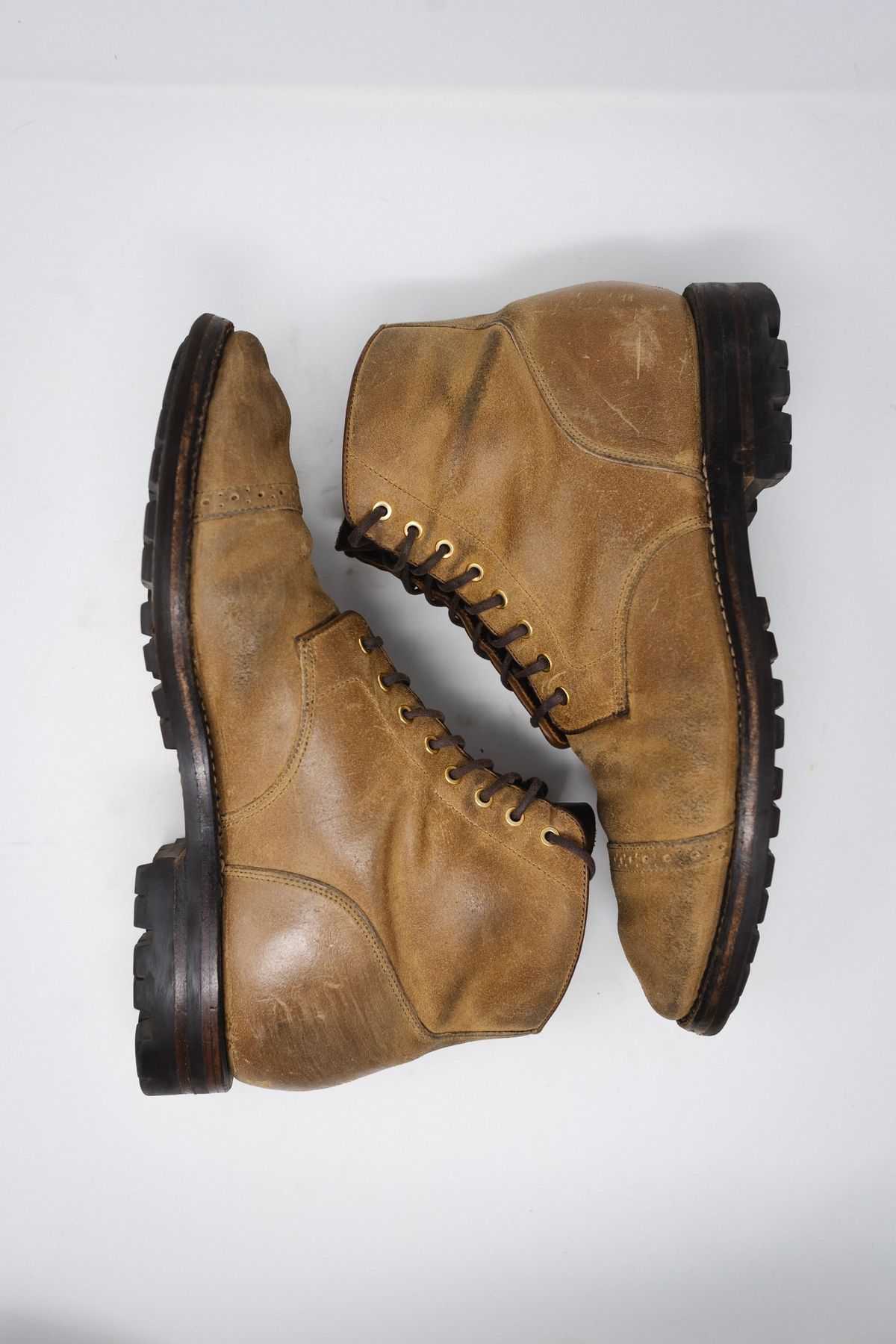 Photo by ccasenhiser on March 6, 2025 of the Grant Stone Garrison Boot in C.F. Stead Natural Waxy Commander Suede.