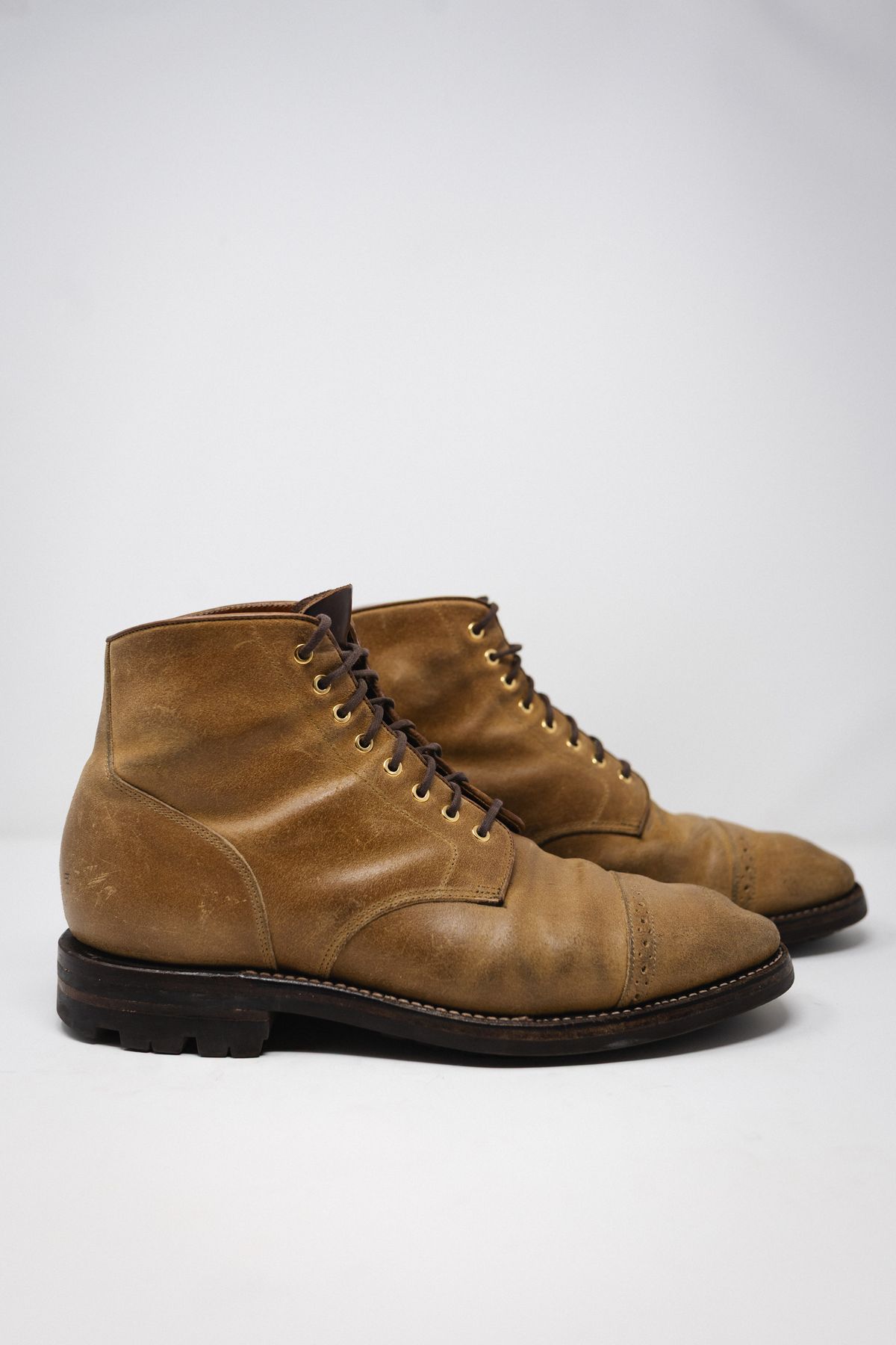 Photo by ccasenhiser on March 6, 2025 of the Grant Stone Garrison Boot in C.F. Stead Natural Waxy Commander Suede.