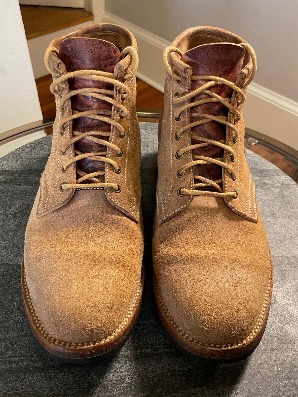 Photo by ccasenhiser on January 5, 2024 of the Flame Panda Service Boot in Natural Roughout Horsebutt.