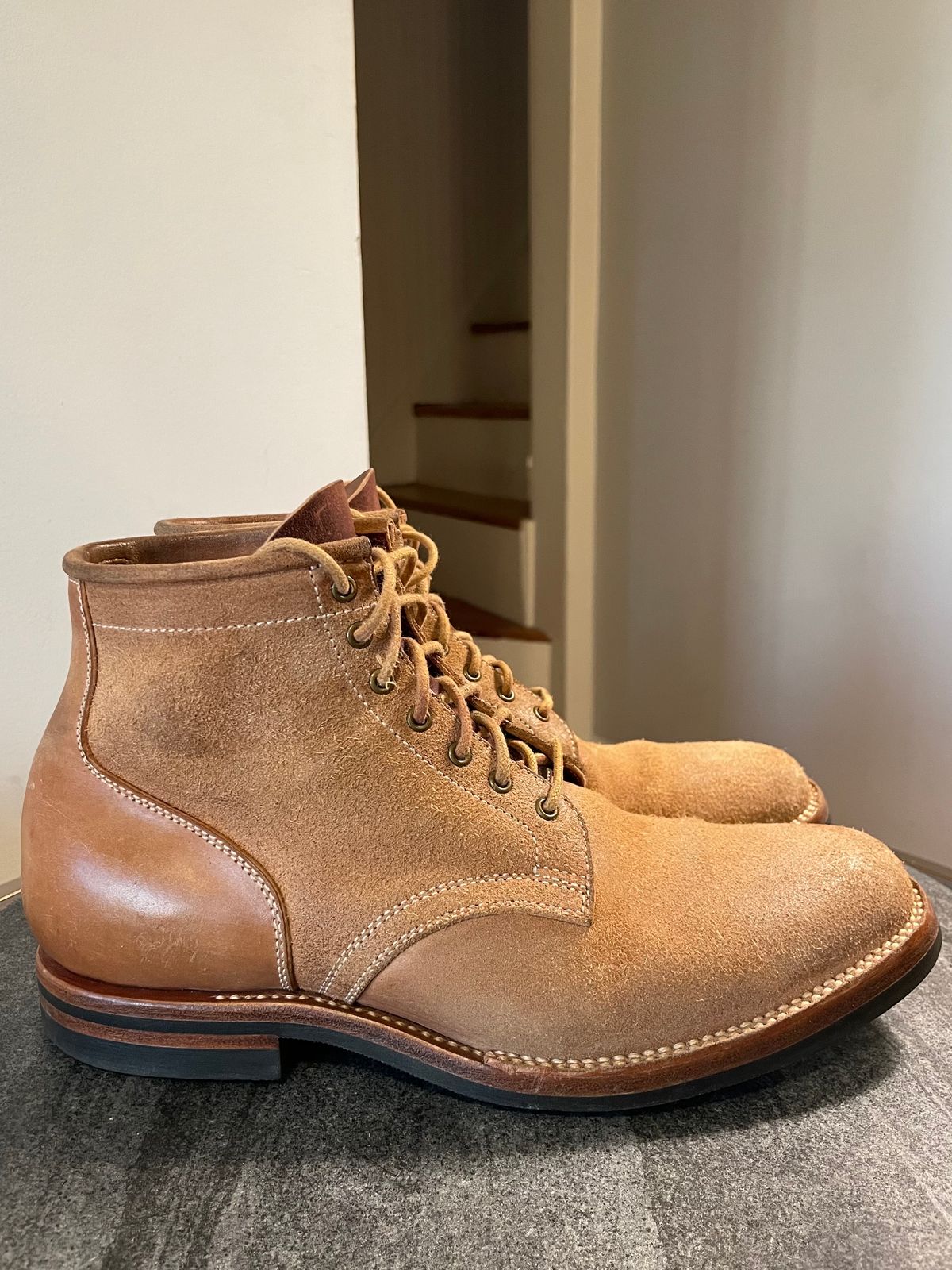 Photo by ccasenhiser on January 5, 2024 of the Flame Panda Service Boot in Natural Roughout Horsebutt.