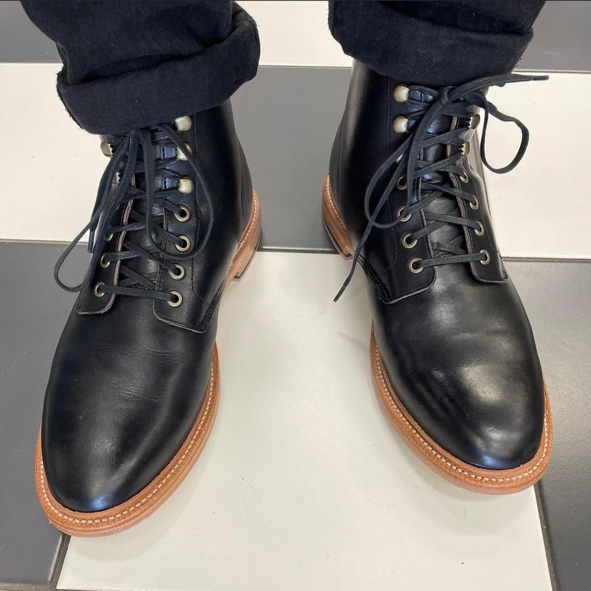 Photo by _cryptid_jack on April 12, 2022 of the Grant Stone Diesel Boot in Horween Black Chromexcel.