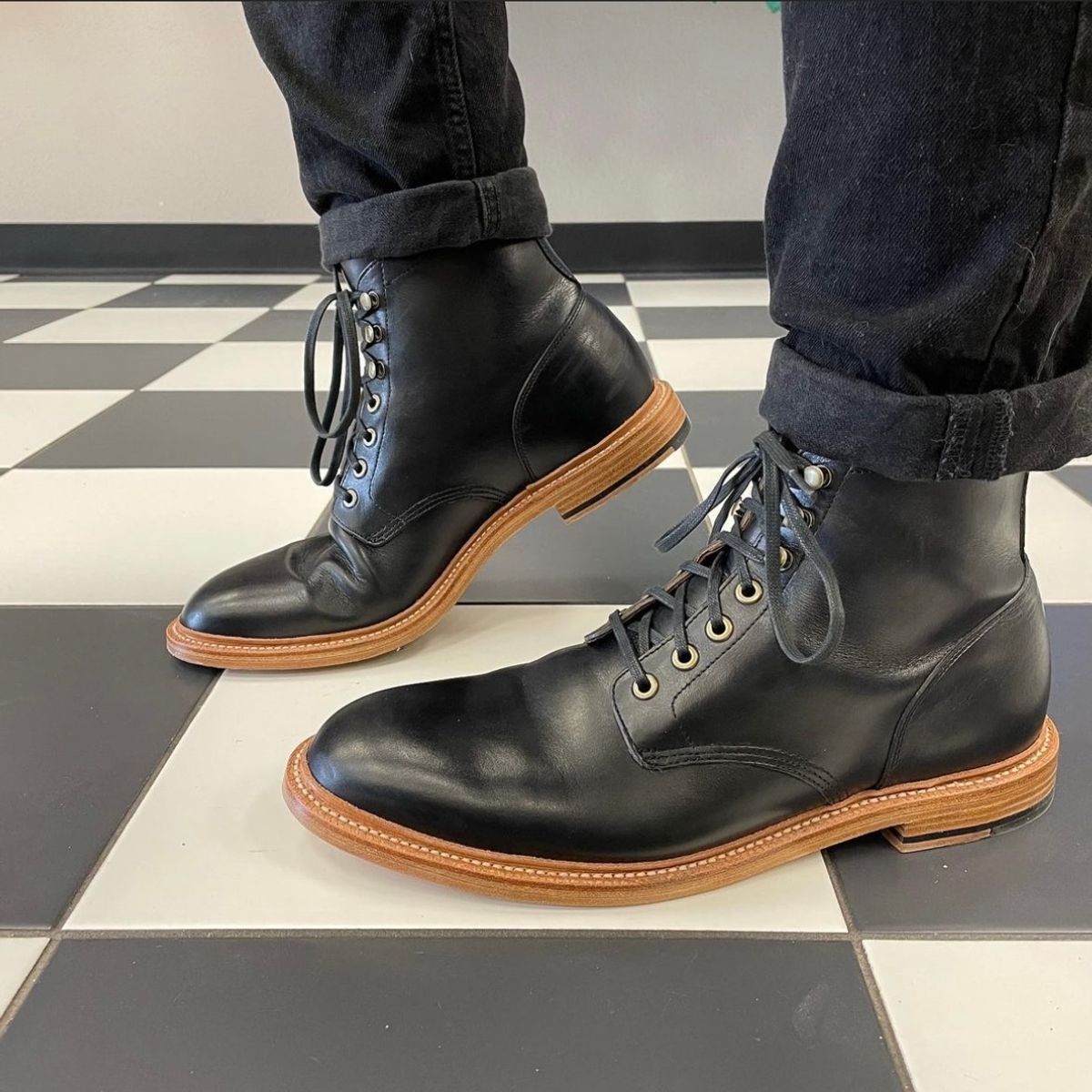 Photo by _cryptid_jack on April 12, 2022 of the Grant Stone Diesel Boot in Horween Black Chromexcel.