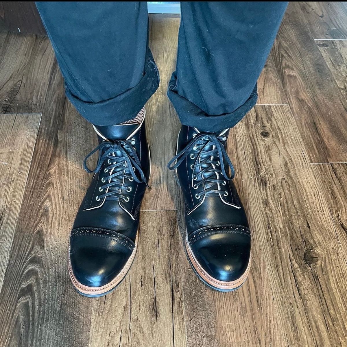 Photo by _cryptid_jack on July 28, 2022 of the Oak Street Bootmakers Field Boot in Horween Black Teacore Chromexcel.
