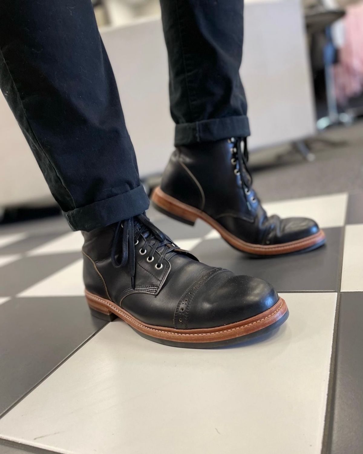 Photo by _cryptid_jack on November 22, 2022 of the Oak Street Bootmakers Field Boot in Horween Black Teacore Chromexcel.