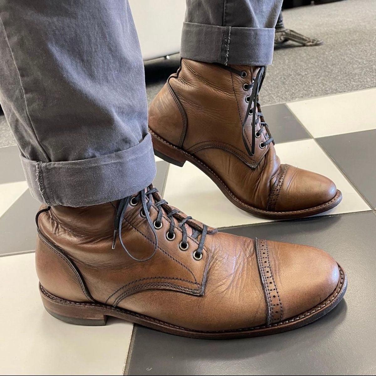 Photo by _cryptid_jack on August 16, 2022 of the Oak Street Bootmakers Trench Boot in Horween Natural Chromexcel.