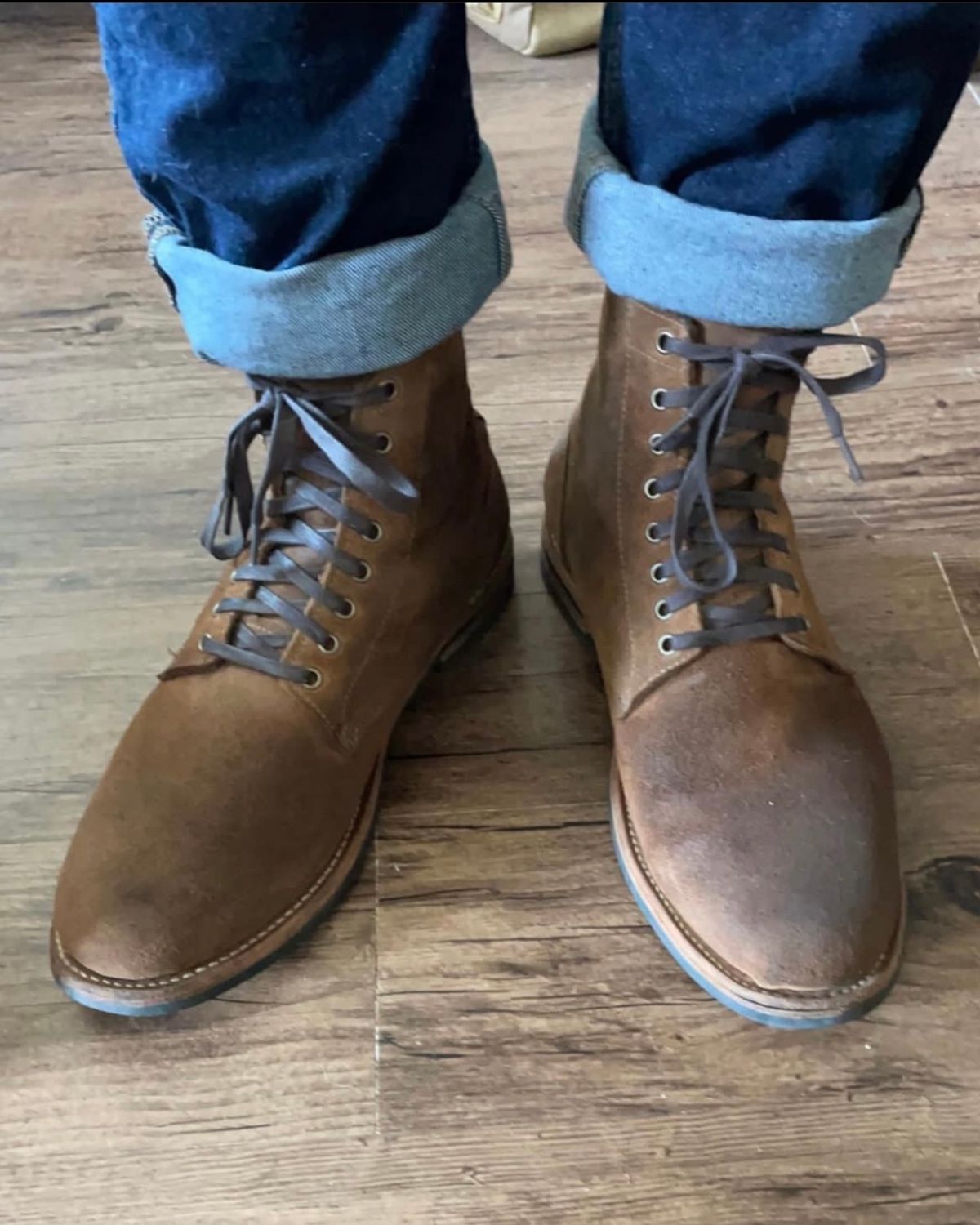 Photo by _cryptid_jack on December 12, 2021 of the Oak Street Bootmakers Trench Boot in Horween Natural Chromexcel Roughout.