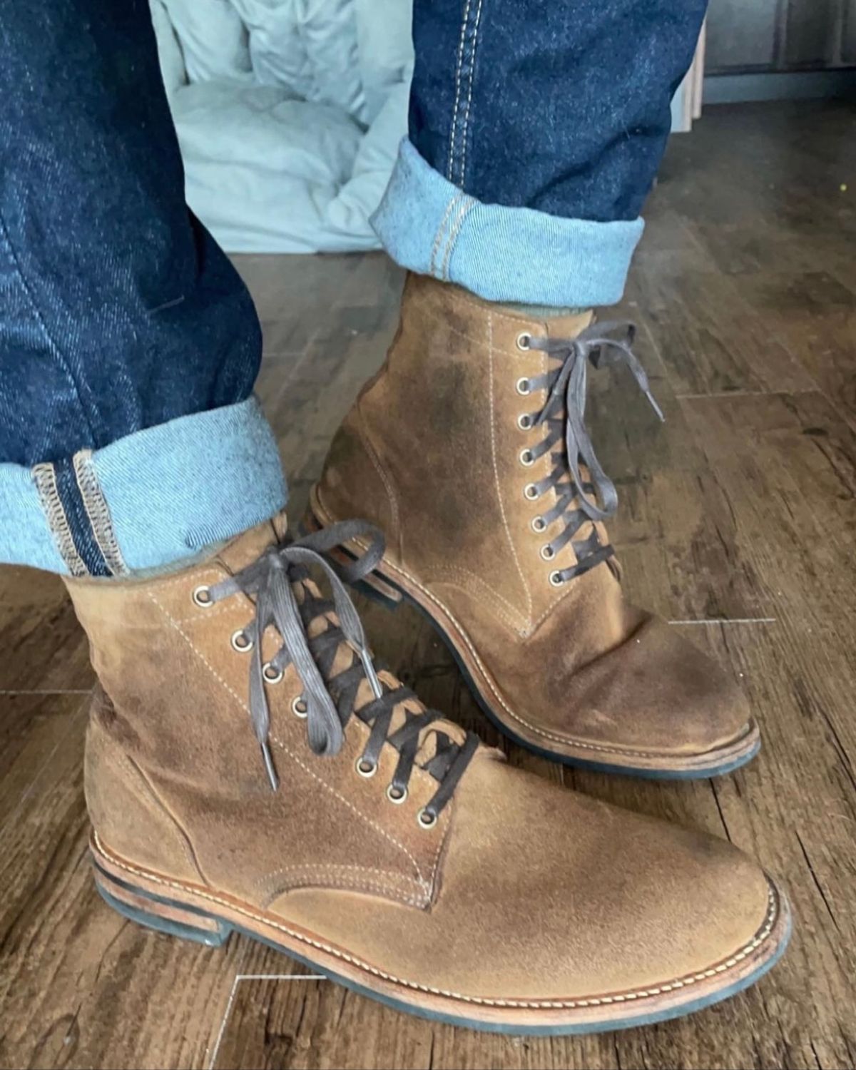 Photo by _cryptid_jack on December 12, 2021 of the Oak Street Bootmakers Trench Boot in Horween Natural Chromexcel Roughout.