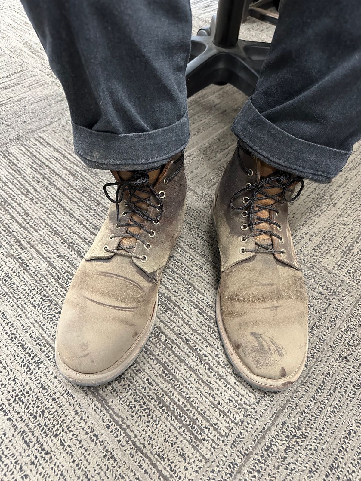 Photo by _cryptid_jack on August 28, 2023 of the Oak Street Bootmakers Trench Boot in Horween Natural Chromexcel Roughout.