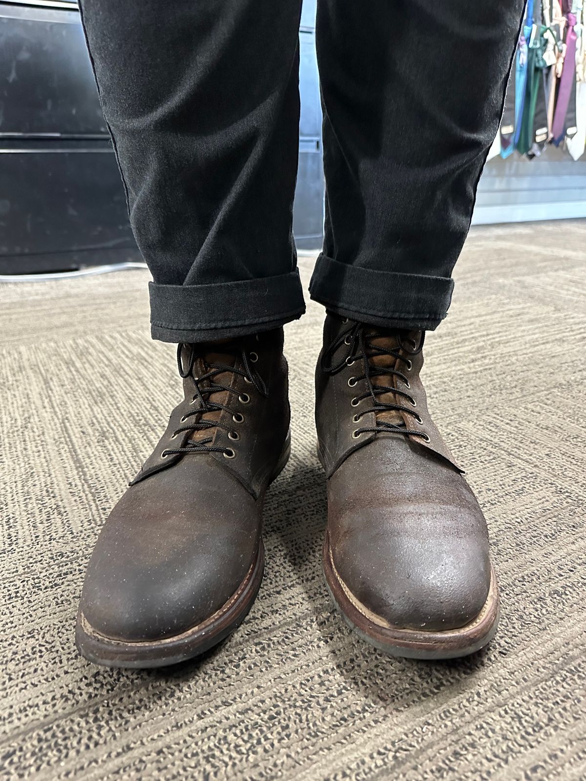Photo by _cryptid_jack on August 28, 2023 of the Oak Street Bootmakers Trench Boot in Horween Natural Chromexcel Roughout.