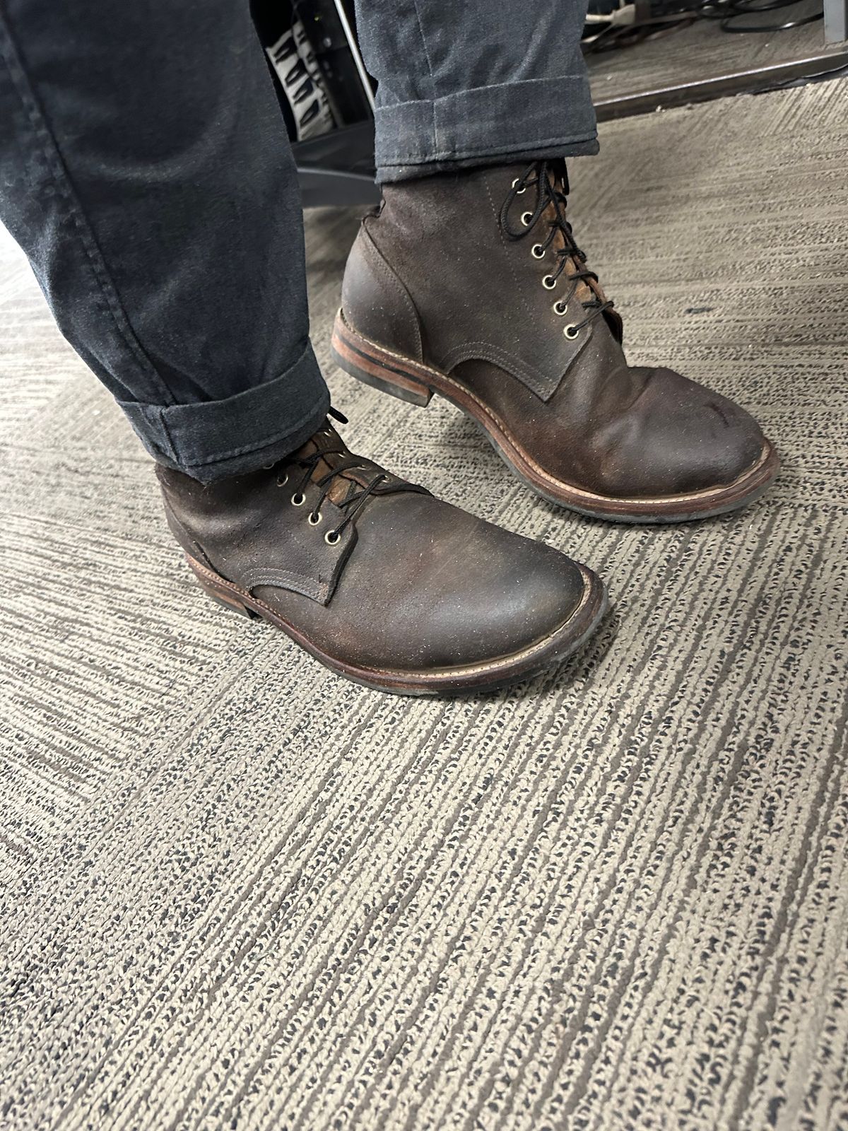 Photo by _cryptid_jack on August 28, 2023 of the Oak Street Bootmakers Trench Boot in Horween Natural Chromexcel Roughout.