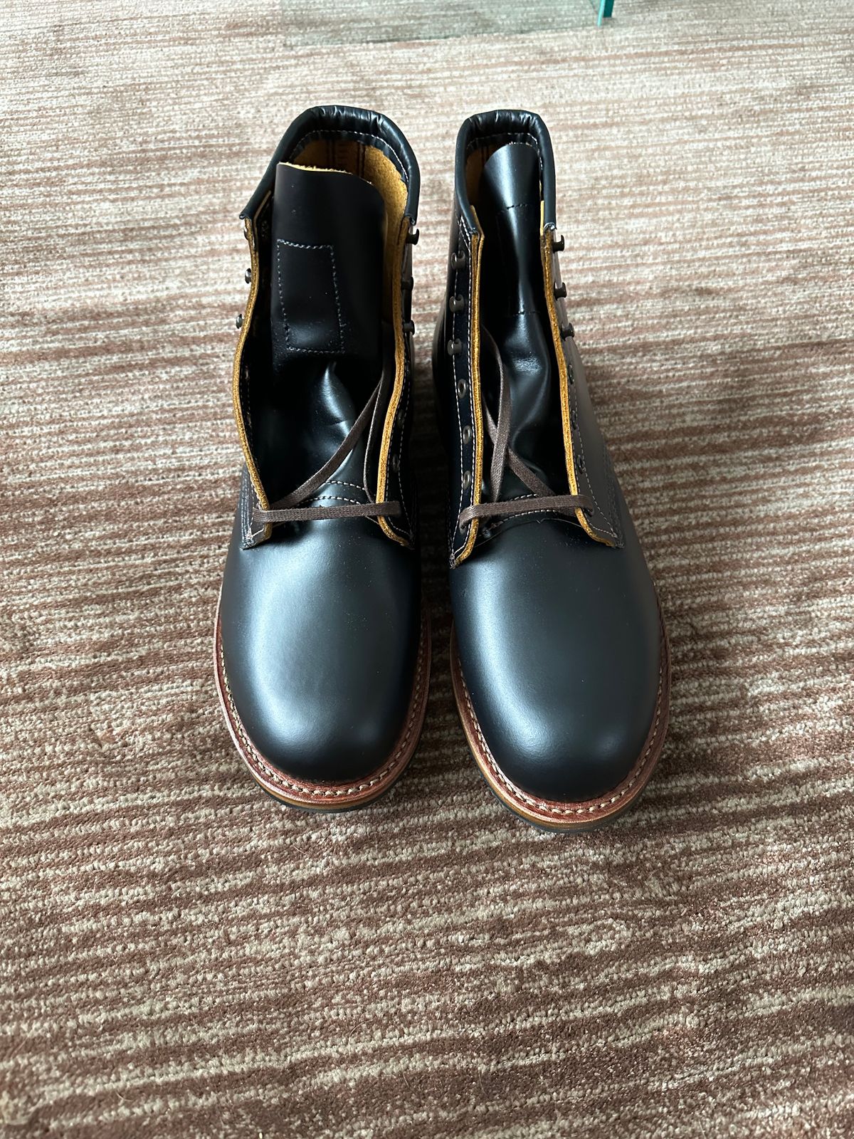 Photo by cjhill1 on October 31, 2024 of the Red Wing Beckman Flatbox in S.B. Foot Black Klondike.