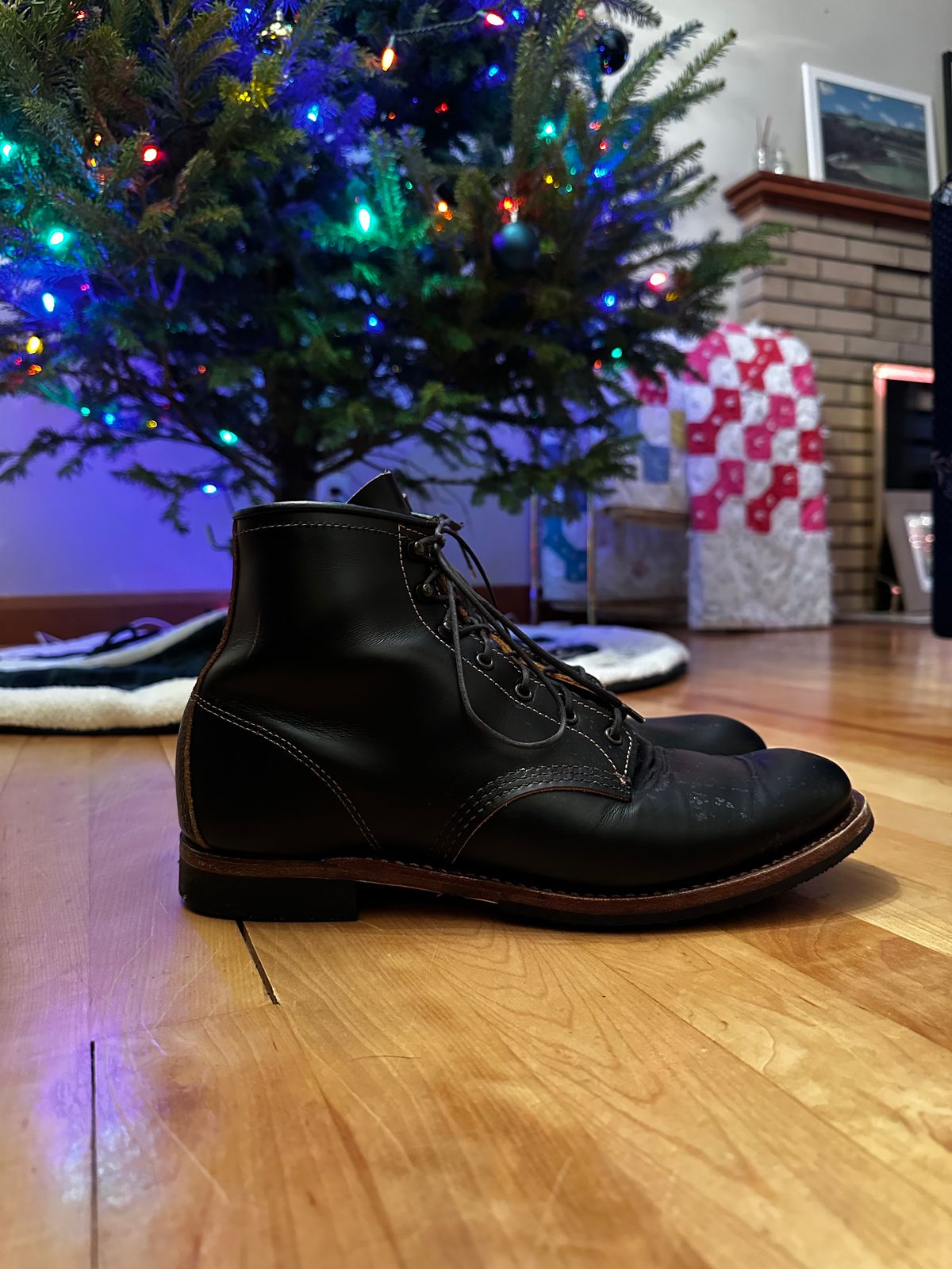 Photo by cjhill1 on January 5, 2025 of the Red Wing Beckman Flatbox in S.B. Foot Black Klondike.