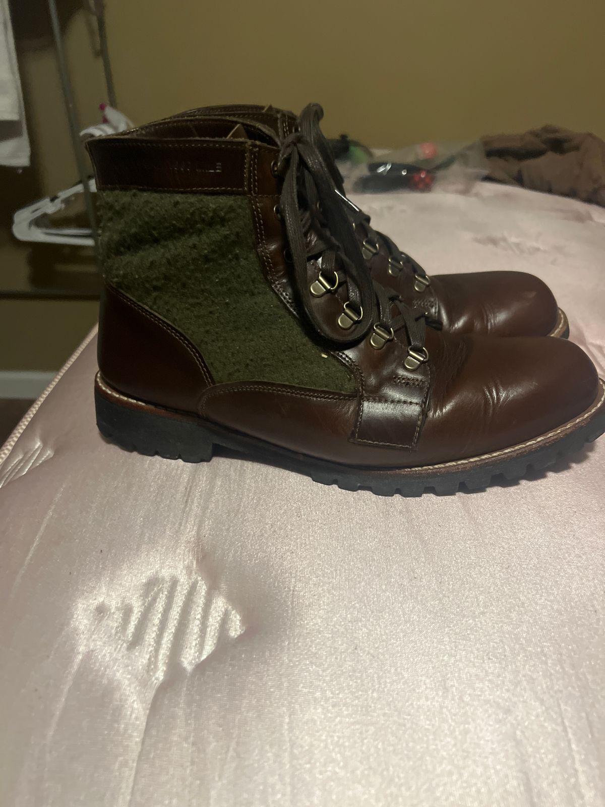 Photo by Trickmasterno1 on January 31, 2023 of the Wolverine Faribault x 1000 Mile Plain-Toe Rugged Boot in Horween Brown Chromexcel.