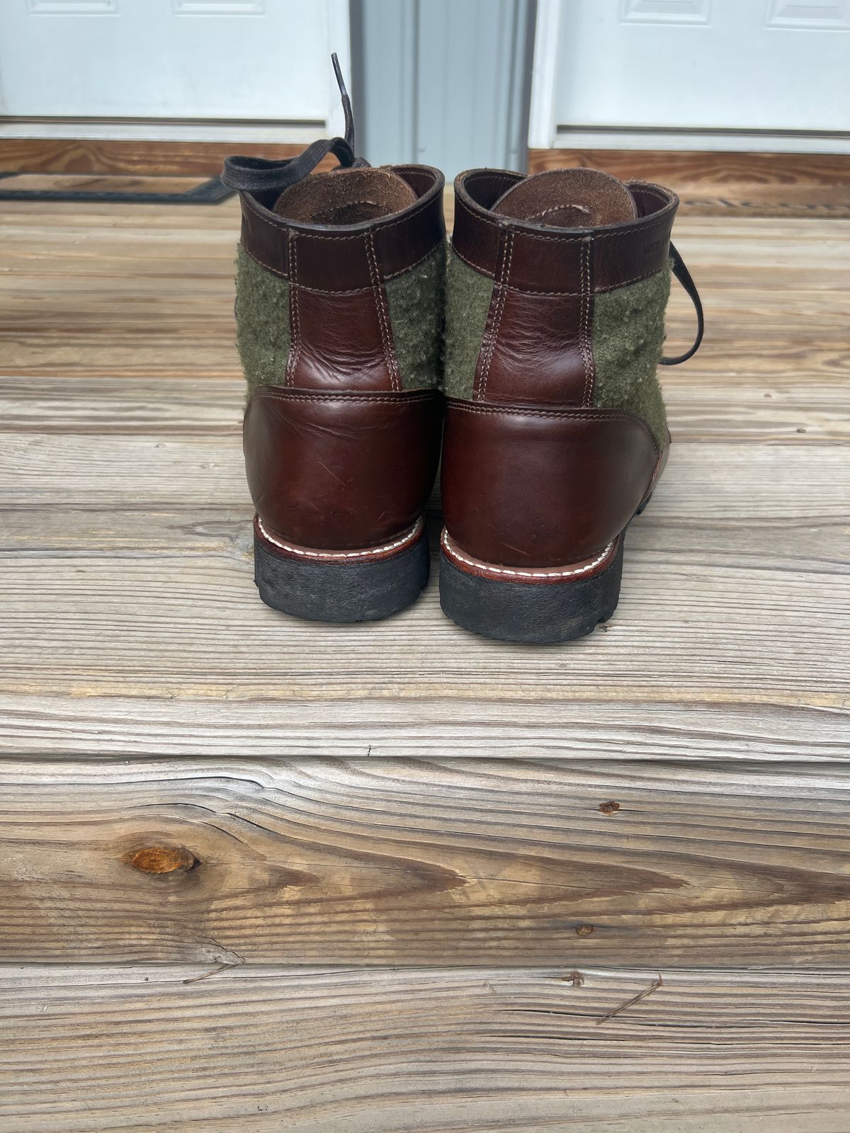 Photo by Trickmasterno1 on May 15, 2023 of the Wolverine Faribault x 1000 Mile Plain-Toe Rugged Boot in Horween Brown Chromexcel.