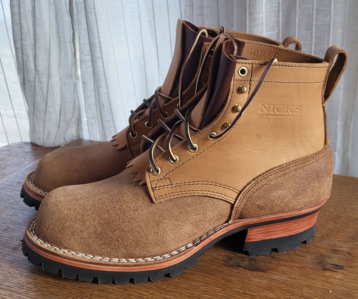 Photo by RedNeck_Rockstar on October 1, 2023 of the Nicks BuilderPro in Seidel 1964 Tan Roughout.