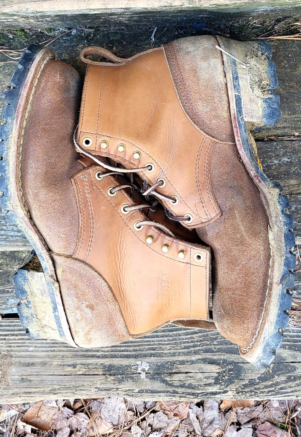 Photo by RedNeck_Rockstar on January 4, 2024 of the Nicks BuilderPro in Seidel 1964 Tan Roughout.