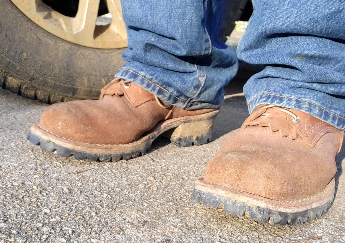 Photo by RedNeck_Rockstar on January 5, 2024 of the Nicks BuilderPro in Seidel 1964 Tan Roughout.