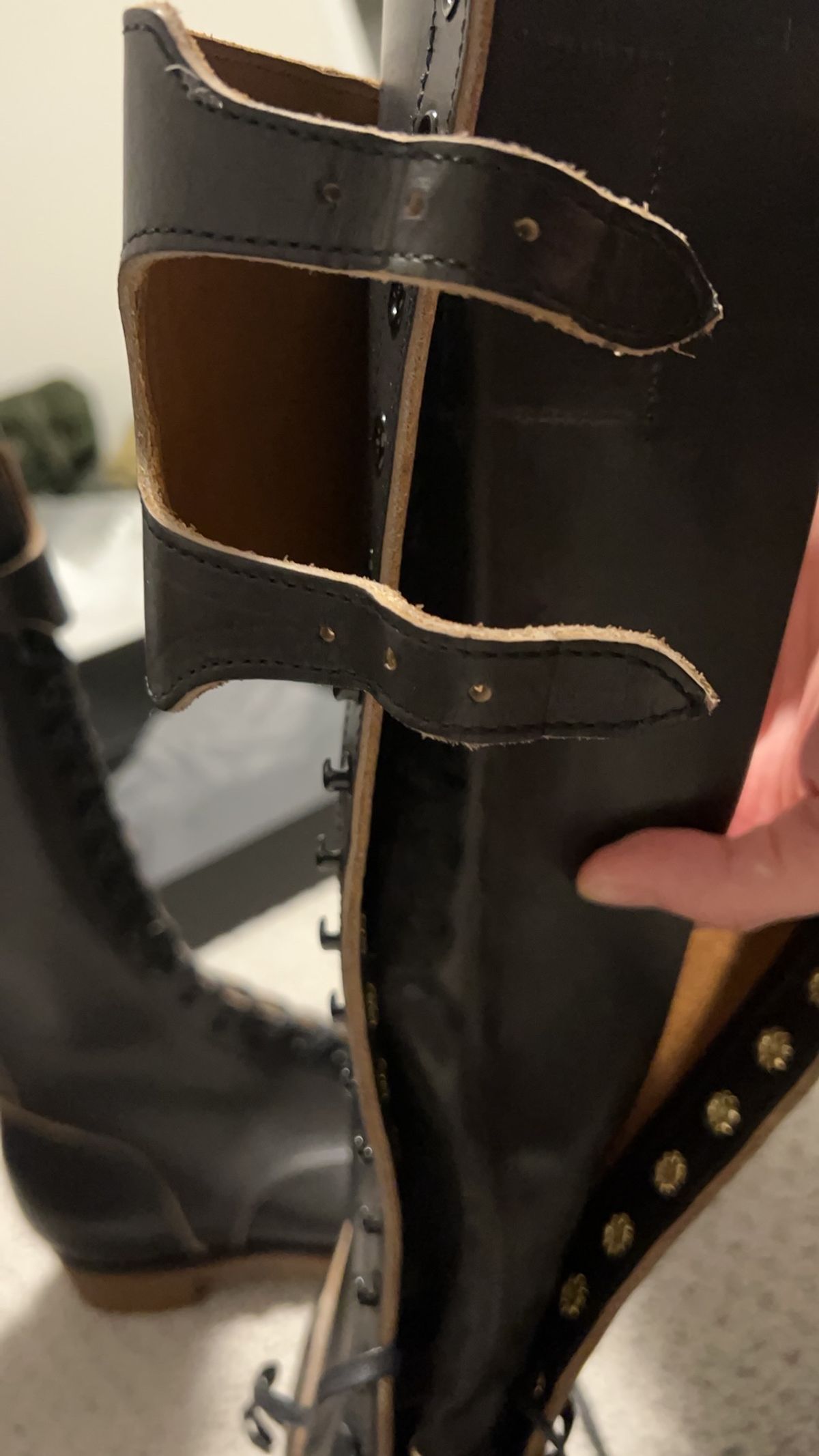 Photo by Rinnn on November 8, 2022 of the Clinch Hi-Liner in Unknown Leather.