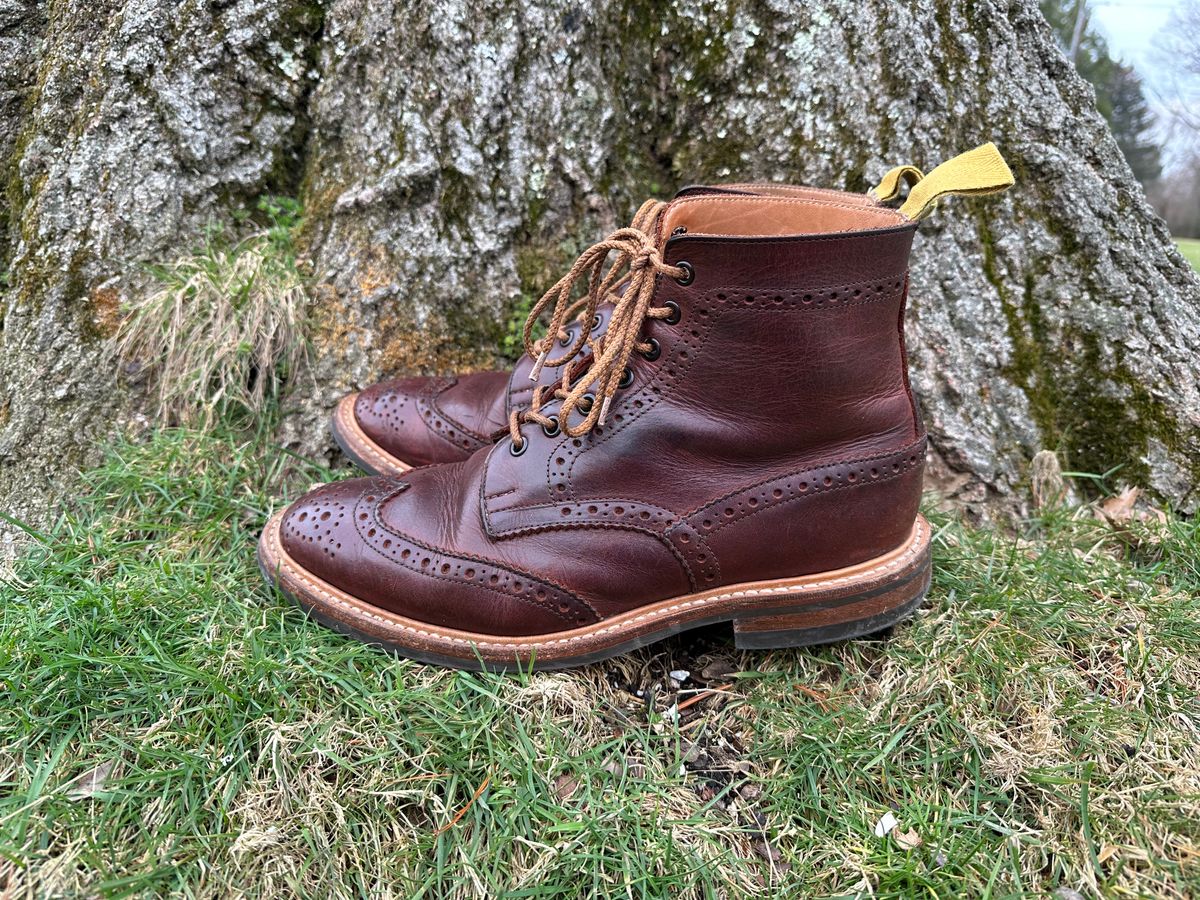 Photo by Ohmayer on February 1, 2024 of the Tricker's Stow Country Boot in C.F. Stead Bordeaux Oiled Shoulder.