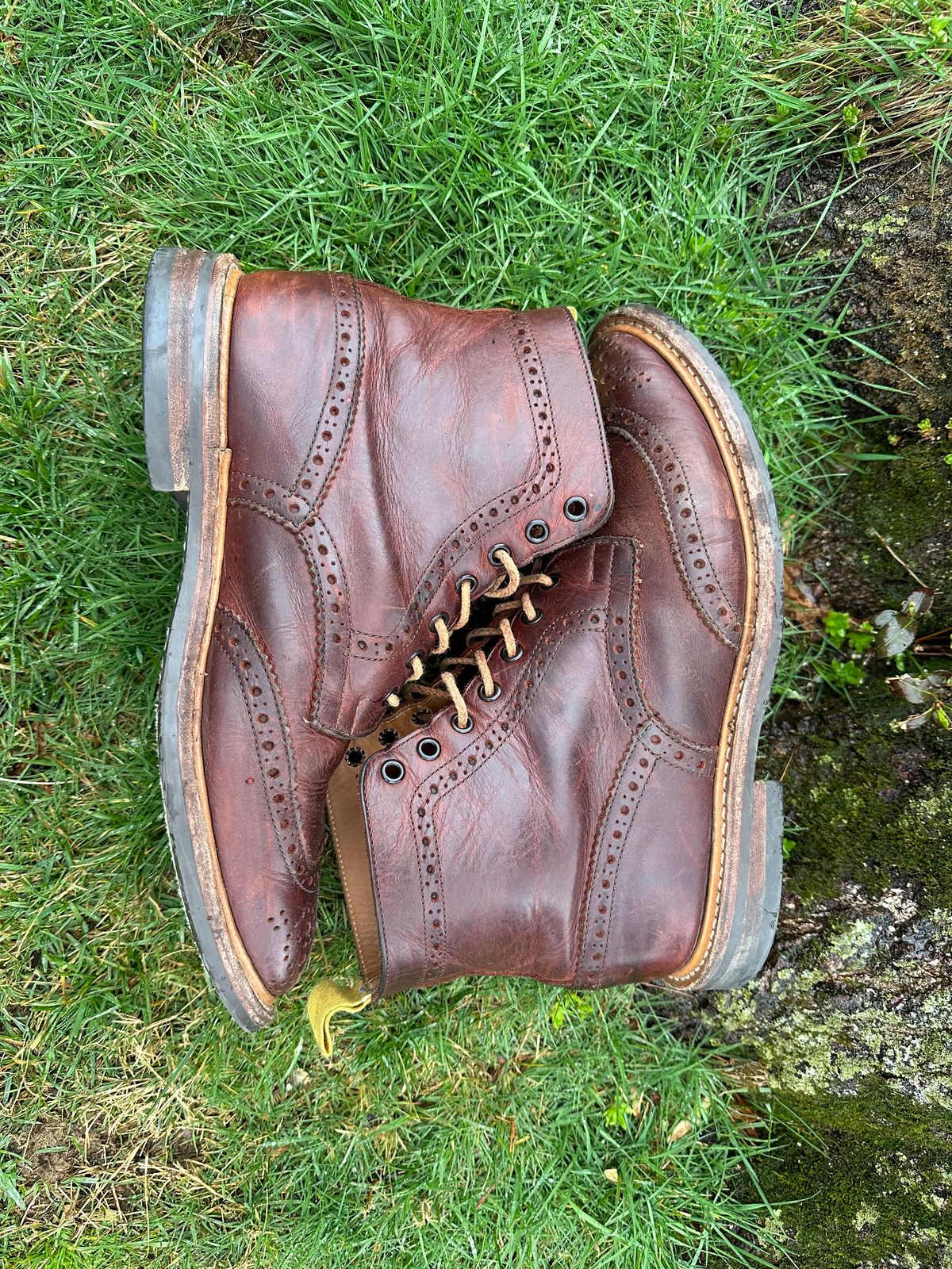 Photo by Ohmayer on April 2, 2024 of the Tricker's Stow Country Boot in C.F. Stead Bordeaux Oiled Shoulder.