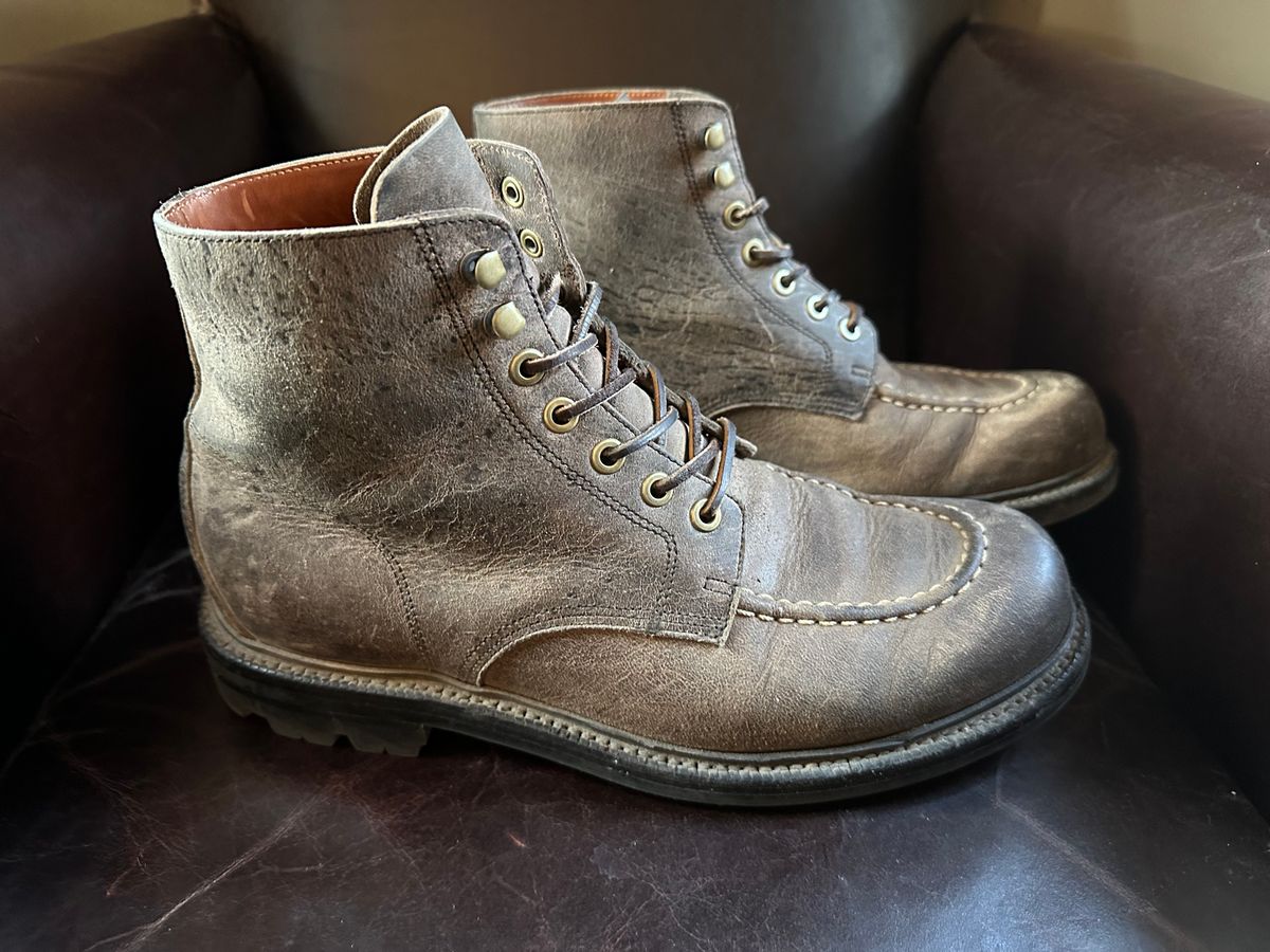 Photo by Ohmayer on November 3, 2024 of the Grant Stone Brass Boot in CF Stead Black Waxed Deerhide.