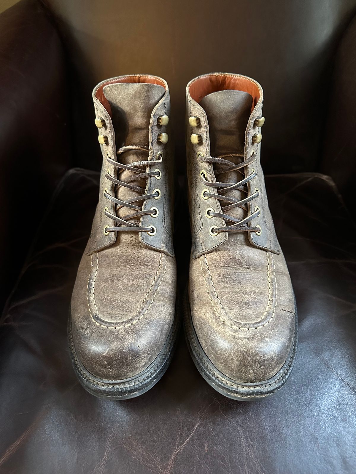 Photo by Ohmayer on November 3, 2024 of the Grant Stone Brass Boot in CF Stead Black Waxed Deerhide.