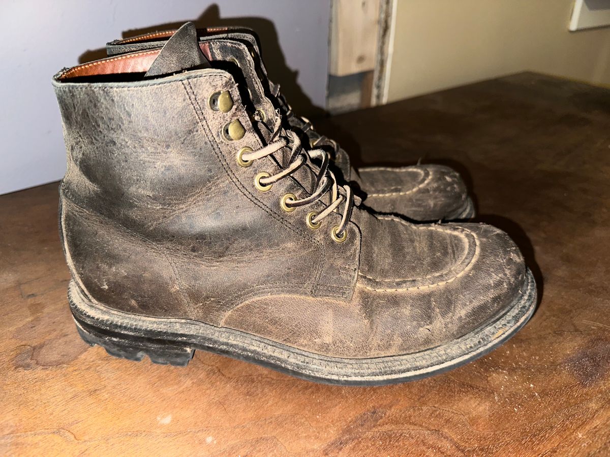 Photo by Ohmayer on February 5, 2025 of the Grant Stone Brass Boot in CF Stead Black Waxed Deerhide.