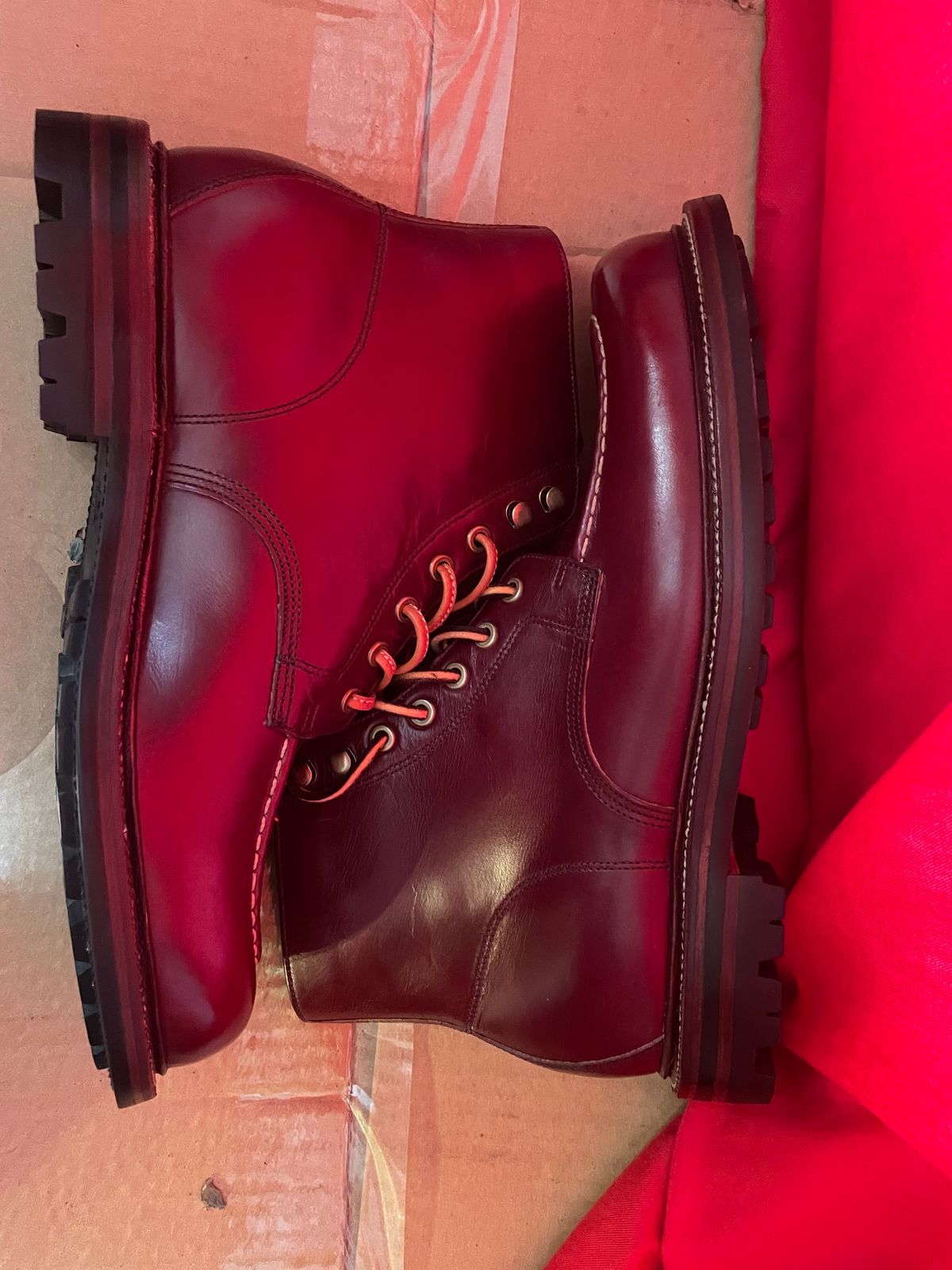 Photo by harshhappens on October 1, 2023 of the Grant Stone Brass Boot in Horween Color 8 Chromexcel.