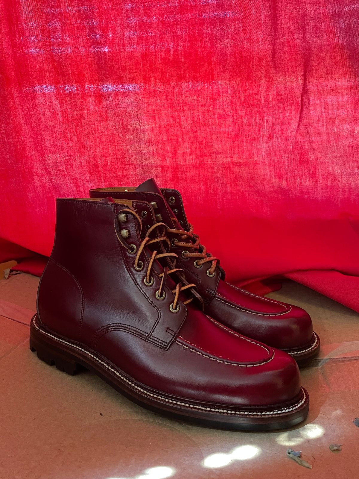 Photo by harshhappens on October 1, 2023 of the Grant Stone Brass Boot in Horween Color 8 Chromexcel.