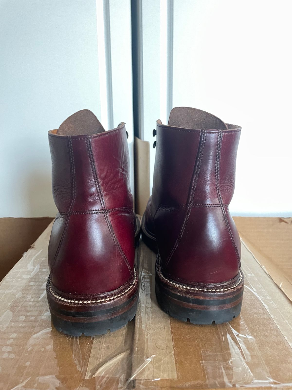 Photo by harshhappens on November 1, 2023 of the Grant Stone Brass Boot in Horween Color 8 Chromexcel.