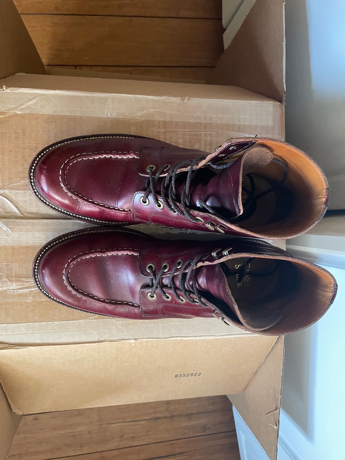 Photo by harshhappens on November 1, 2023 of the Grant Stone Brass Boot in Horween Color 8 Chromexcel.